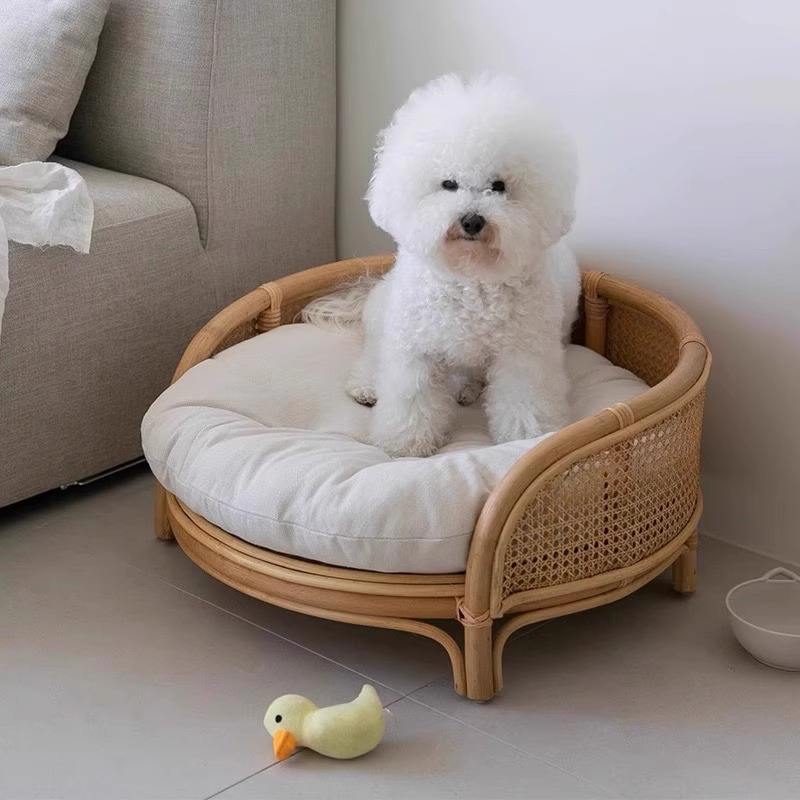 Cuccia per Cani e Gatti in Rattan Naturale Intrecciato – Letto Elegante per Animali Piccoli.